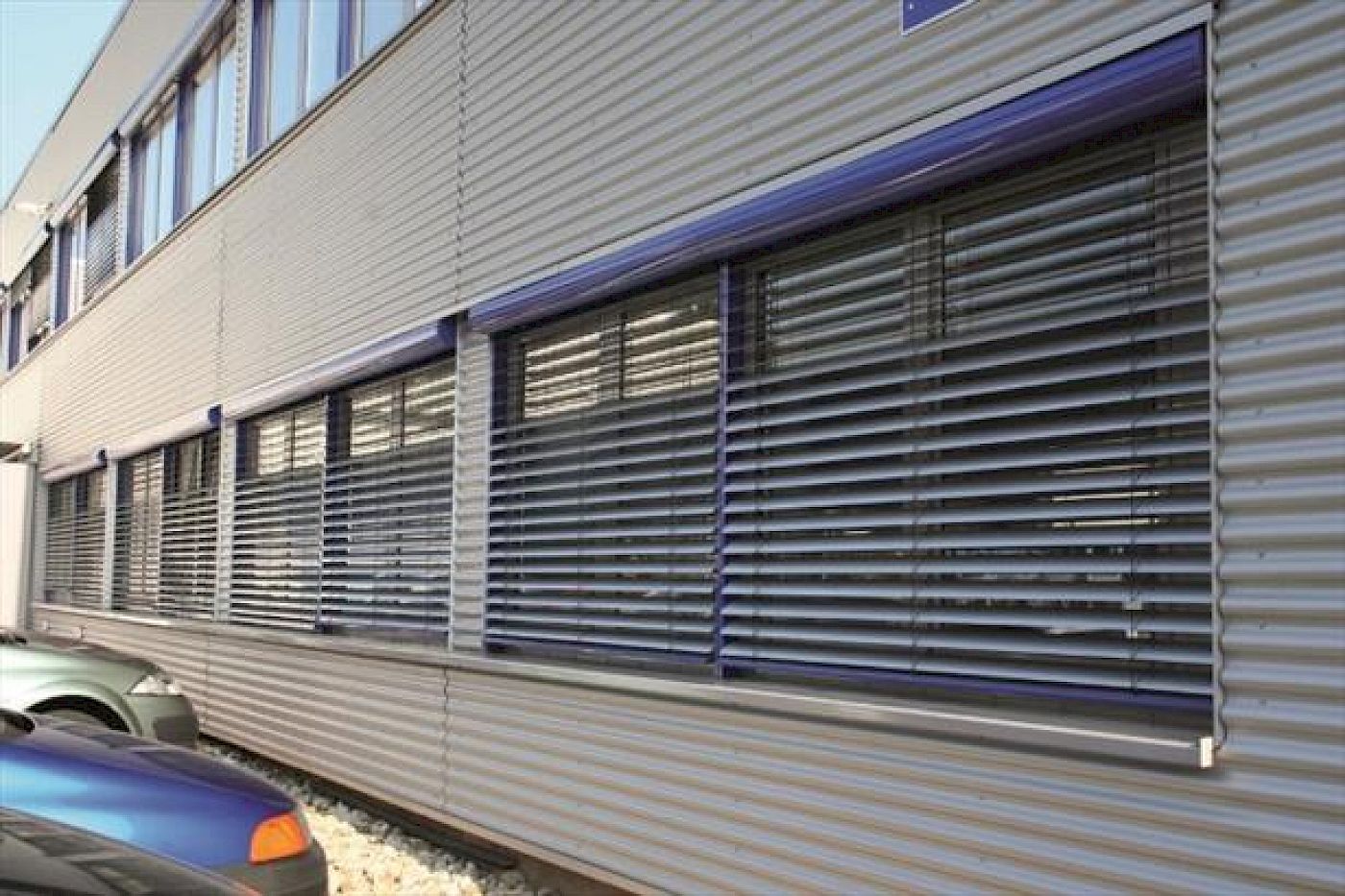 Raffstoren im Vorbau-System