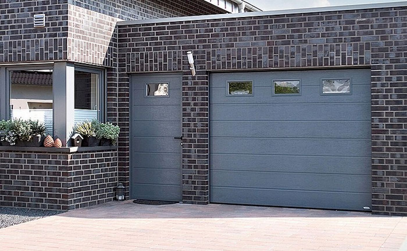 Garagentore und Nebentüren