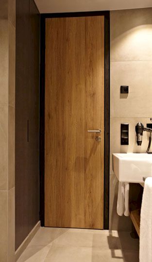 Stumpf einschlagende Türen